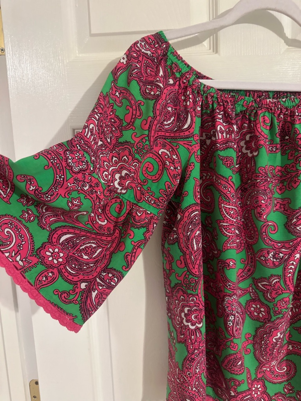 crown & ivy Green and Pink Paisley Off-Shoulder Blouse - Picture 3 of 10